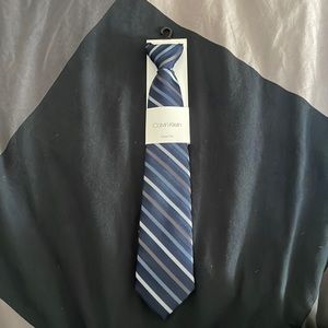 Calvin Klein zipper tie